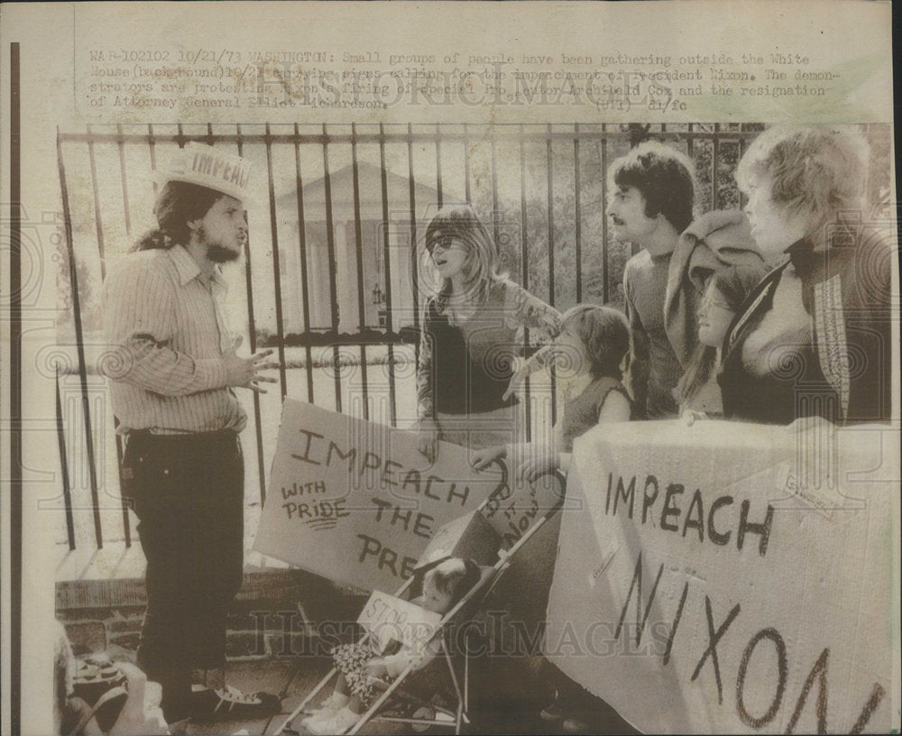 1973 White House Demonstrators Impeachment President Nixon - Historic Images