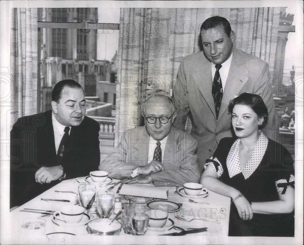 1955 Press Photo Chicago Tribune Editor Ward With Columnists Meeting - Historic Images