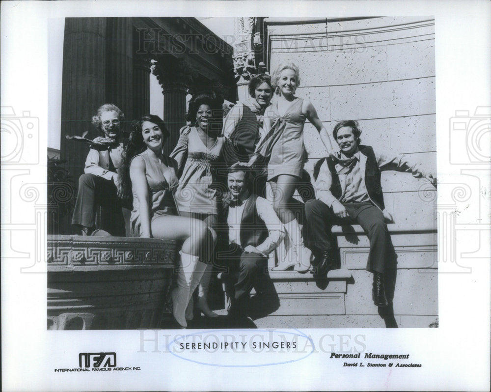 1971 serendipity singers - Historic Images