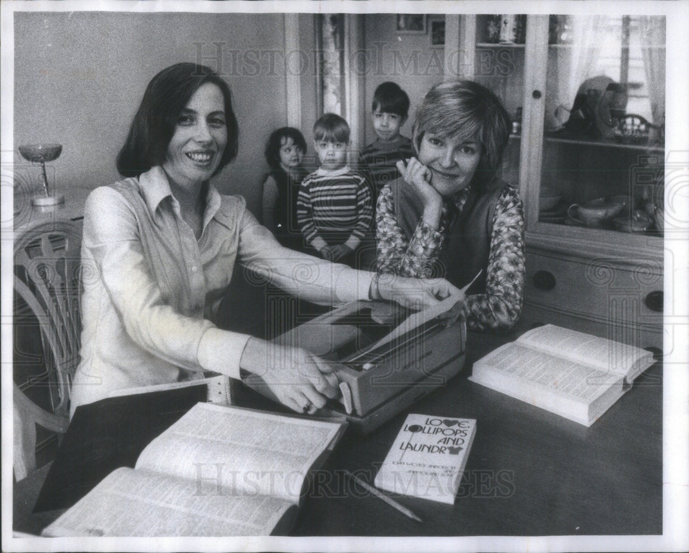 1976 Children Never Ann Serb Joan Anderson Book Love Lollipops - Historic Images