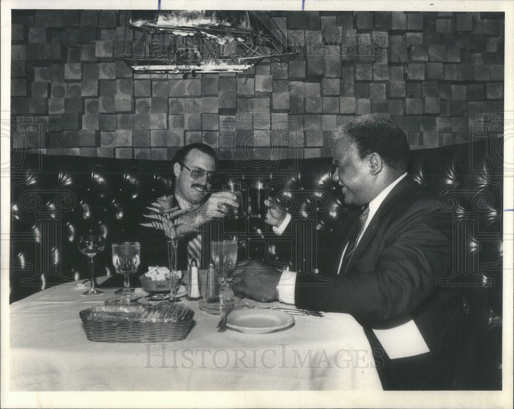 1985 Press Photo David Schwartz private lunch Mayor Washington Royce Limousine - Historic Images