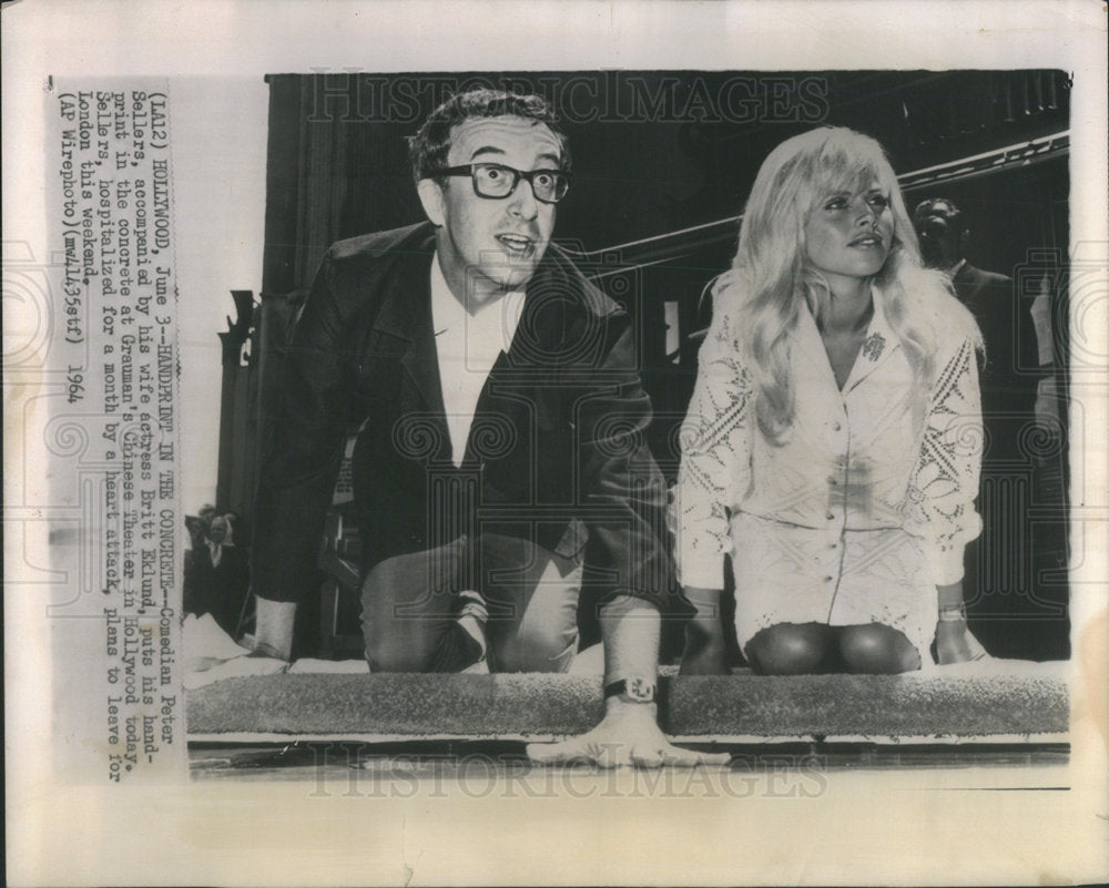 1964 Comedian Peter Sellers Britt Eklund Grauman Chinese Theater - Historic Images