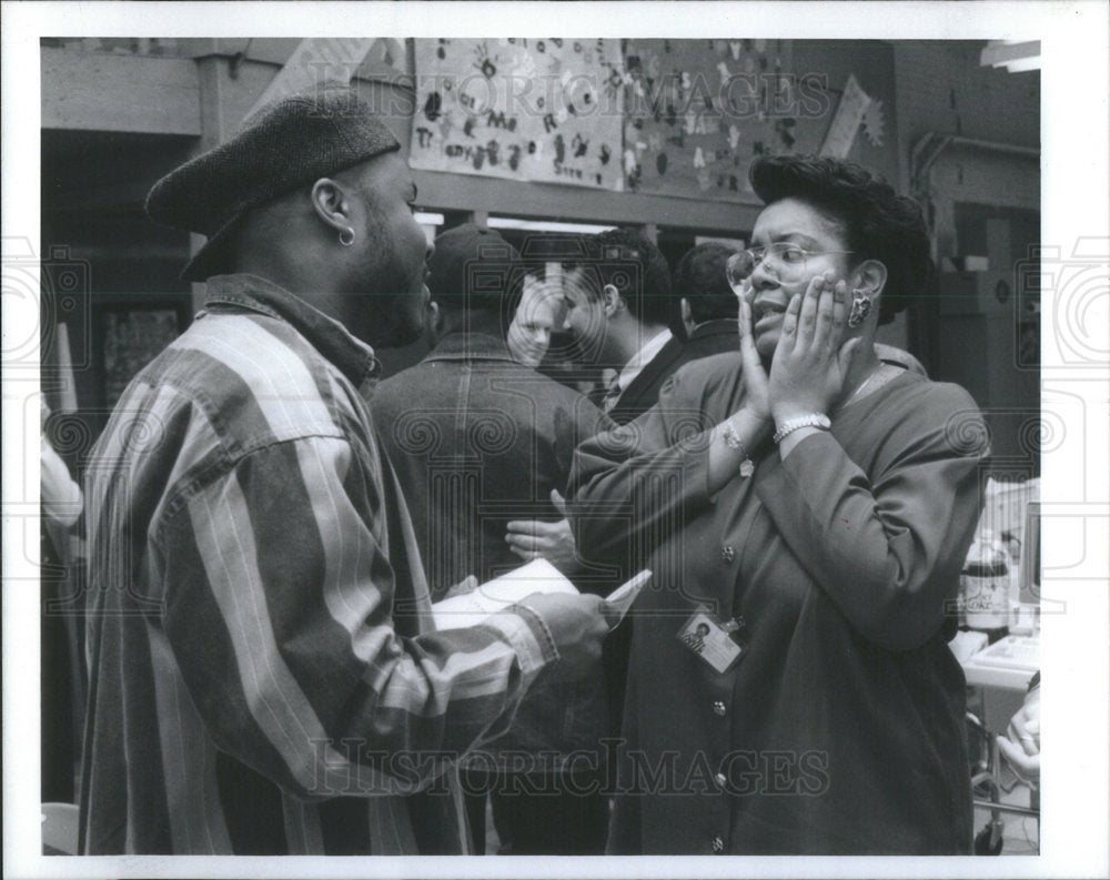 Press Photo Malcom Jamal Warner, Actor &amp; Laure Sanders Chicago School Official - Historic Images