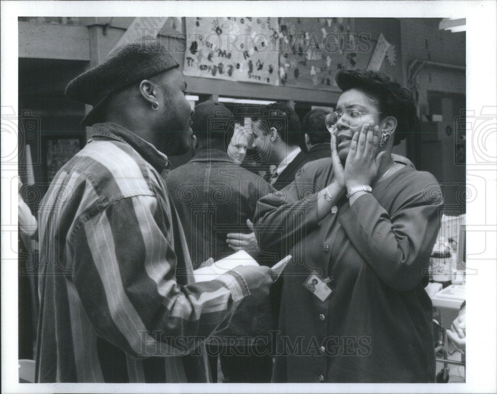 Press Photo Malcom Jamal Warner, Actor & Laure Sanders Chicago School Official - Historic Images