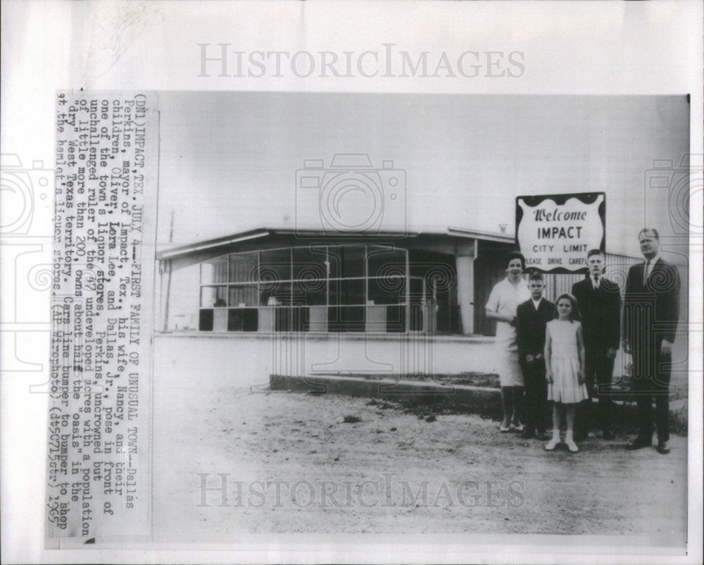 1965 Press Photo DALLAS PERKINS MAYOR IMPACT TEXAS WIFE NANCY OLIVER LORA DALLAS - Historic Images