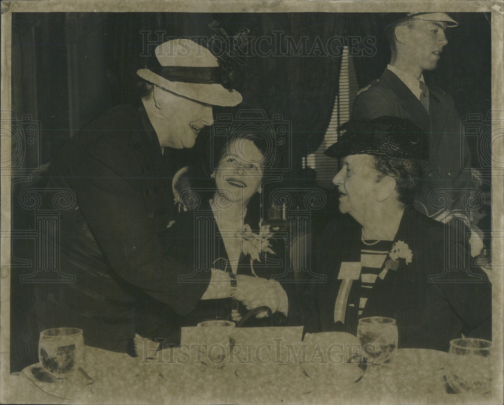 1950 Press Photo Georgia Clarke Treasurer Frances Perkins Secretary Labor - Historic Images