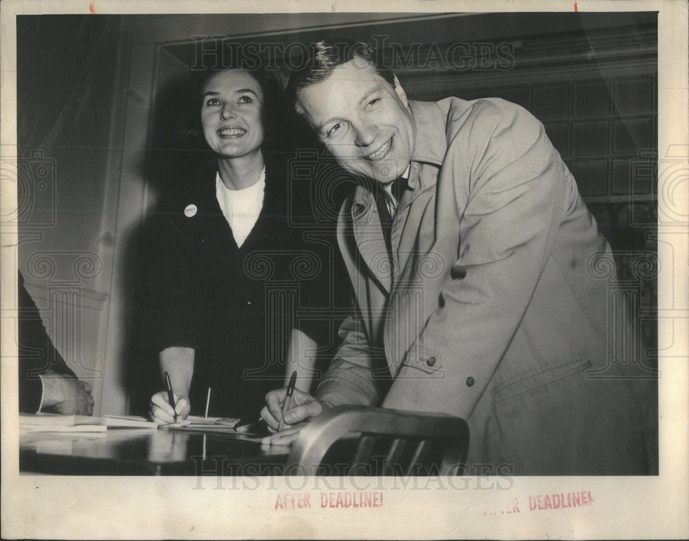 1964 Press Photo United States Illinois Senator Charles H. Percy &amp; Wife - Historic Images