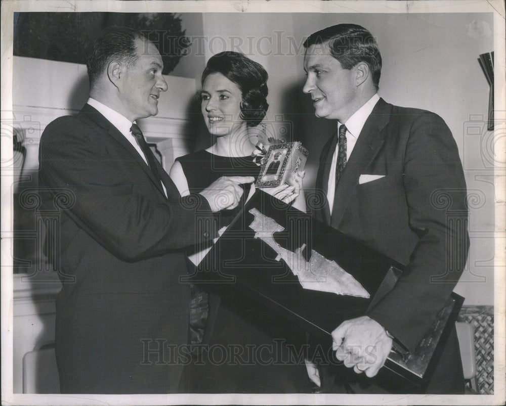 1962 Jack Sperling awards Charles Percy Silver Bible from Jerusalem - Historic Images