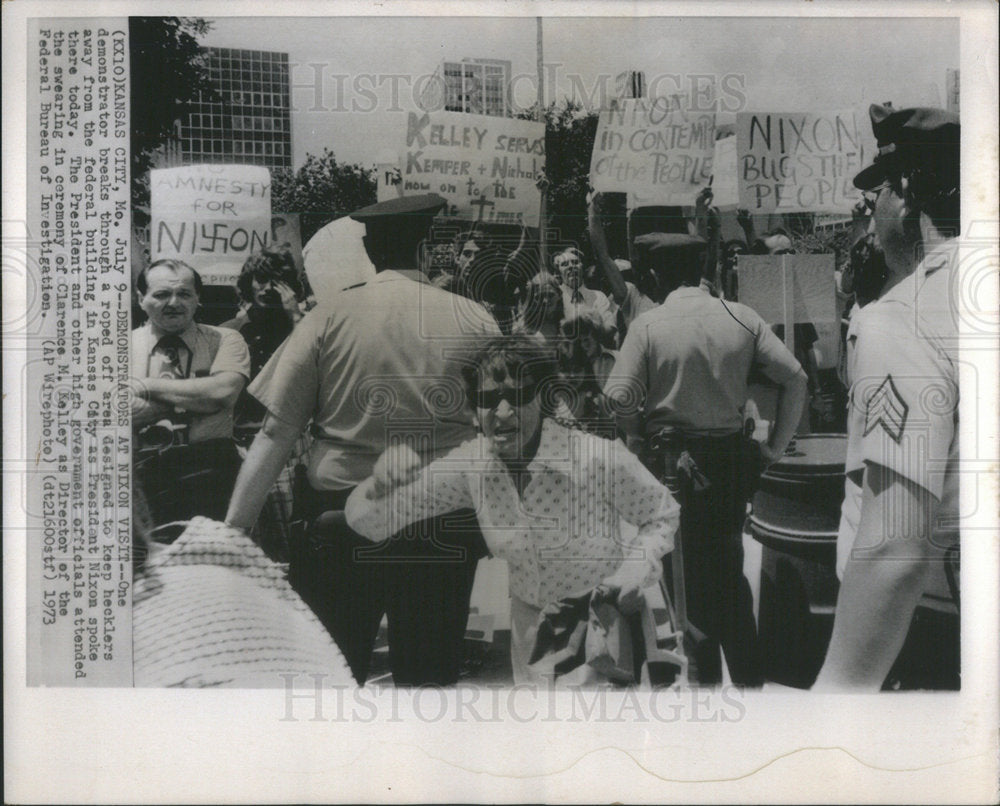 1973 Demonstrations Richard Nixon Speech Kansas City - Historic Images