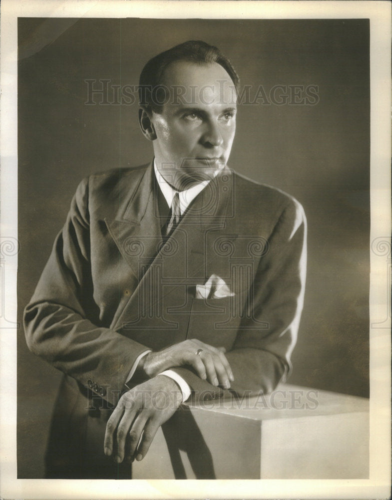 George Nelidoff, Singer-entrepeneur, presents his "Carnival of Gypsies." - Historic Images