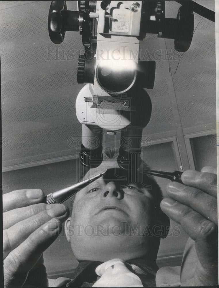 1973 Howard Reichman Microsurgery Strokes  - Historic Images