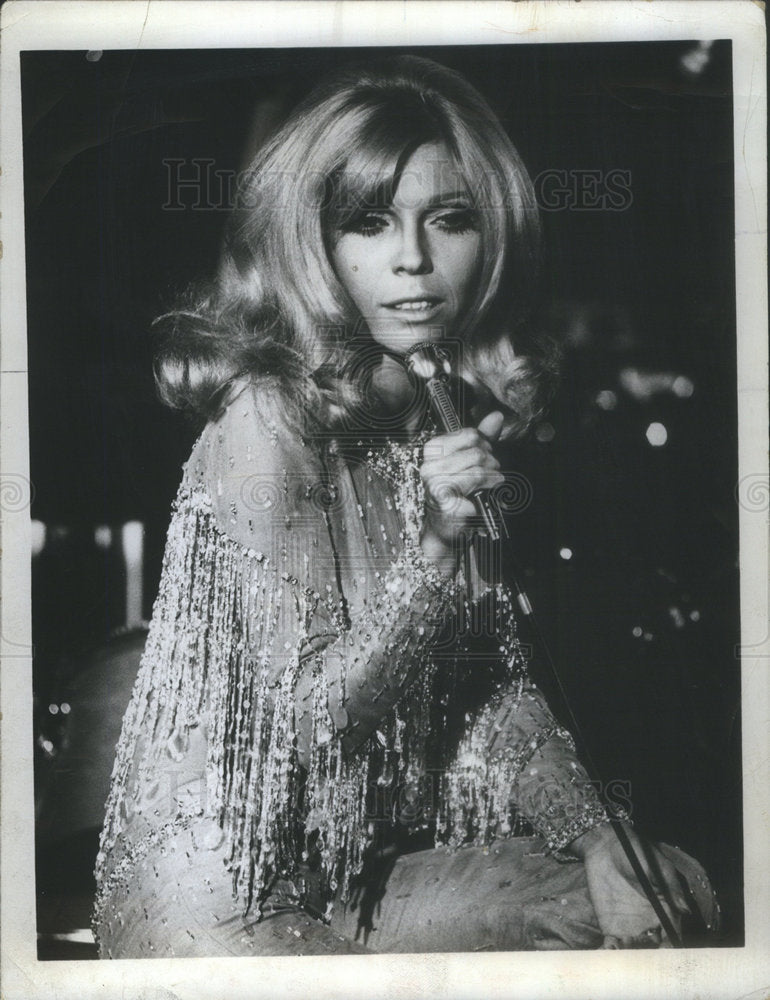1971 Press Photo Nancy Sinatra American Singer & Film Actress - Historic Images