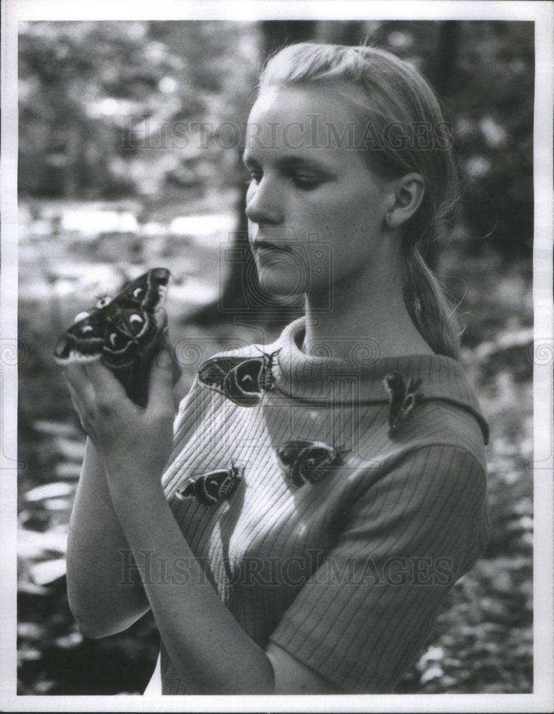 1966 Melody Norsgaard The Hidden World National Geographic Society - Historic Images