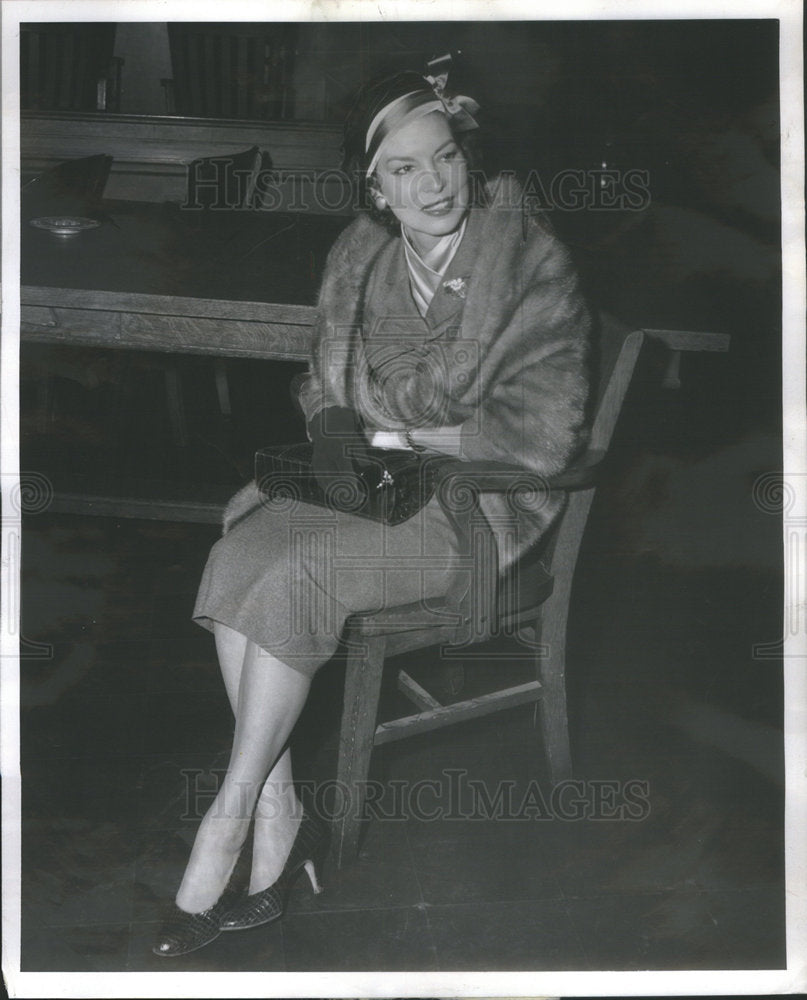 1957 Press Photo Bruce A Norris Divorce Court Building - Historic Images