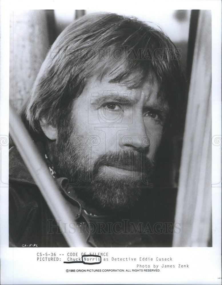 1985 Press Photo Chuck Norris Stars As Detective Eddie Cusack In Code Of Silence - Historic Images