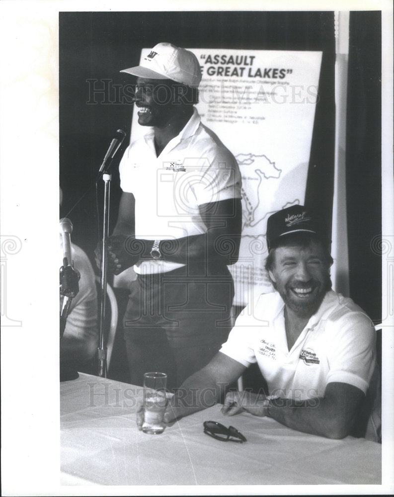 1989 Press Photo Chuck Norris American Actor - Historic Images