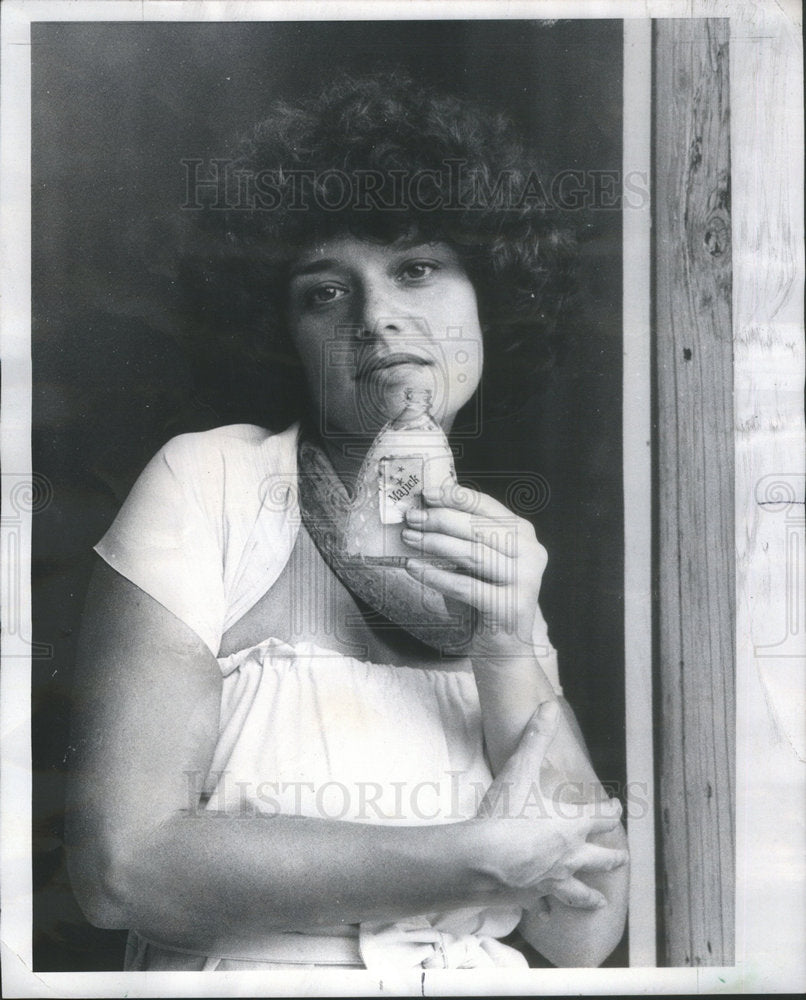 1976 Press Photo Ruth Revzen Chicago Richard Jason Thomas Elizabeth Arden Love - Historic Images