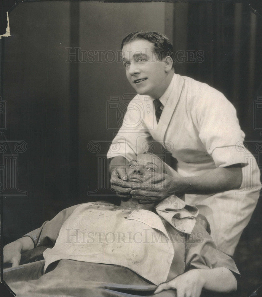 Press Photo Jack Marlkall facial lady Beautician - Historic Images