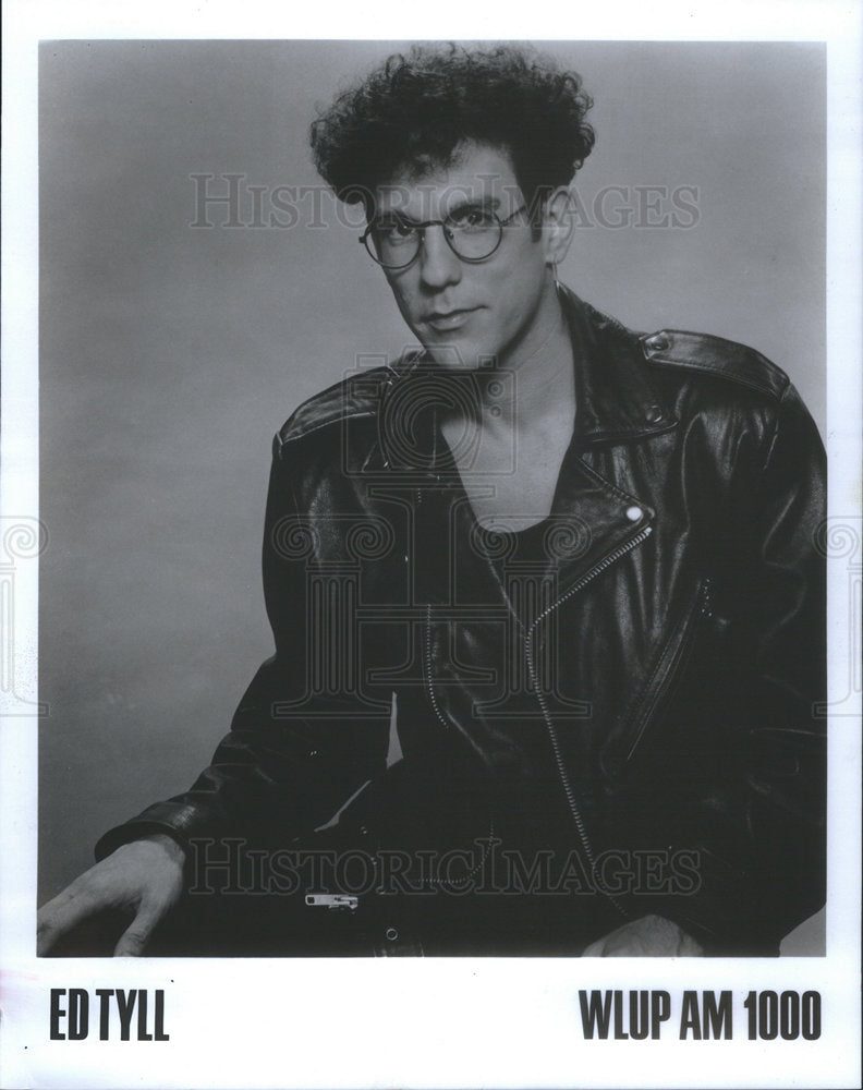 1992 Press Photo Ed Tyll Wlup Am 100 Musician - RSC58797 - Historic Images