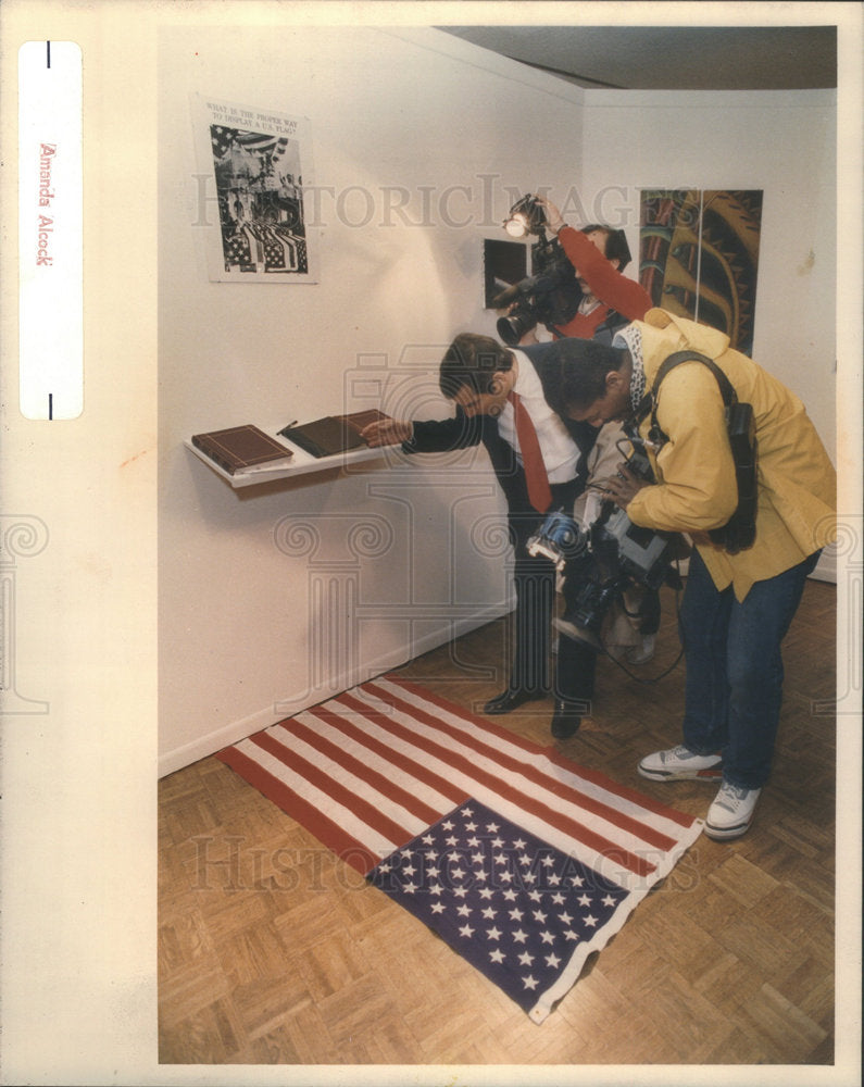 1989 Press Photo Tyler's Art Institution U.S.Flag - Historic Images
