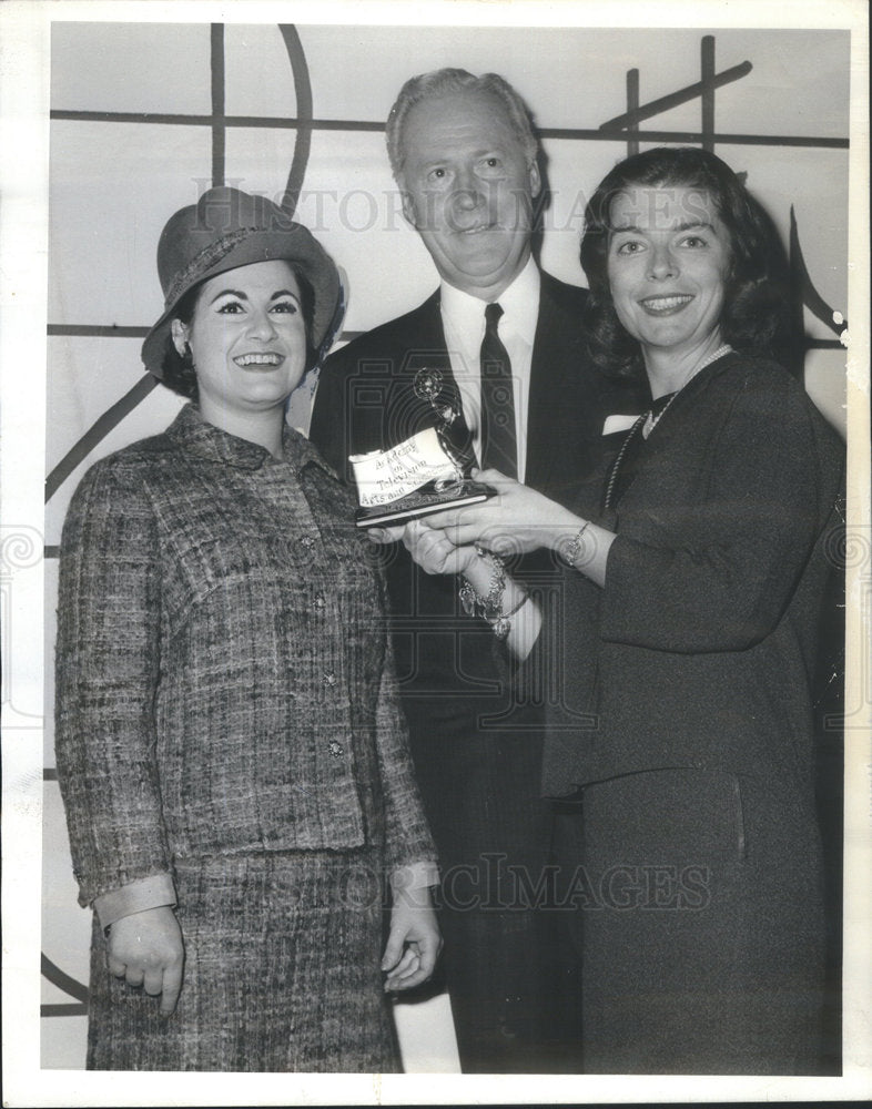 1964 Anne Perilla American Artist Performer Entertainer Chicago Ill - Historic Images