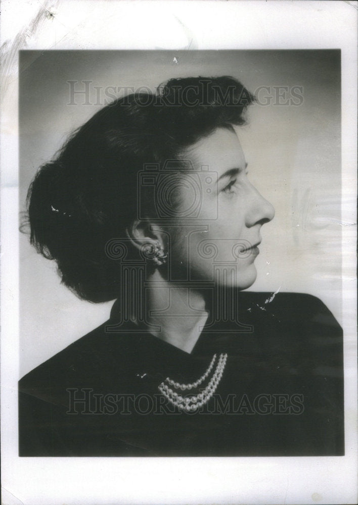 1956 Actress Lorrain LaBrecque will play lead in "The Living Room" - Historic Images