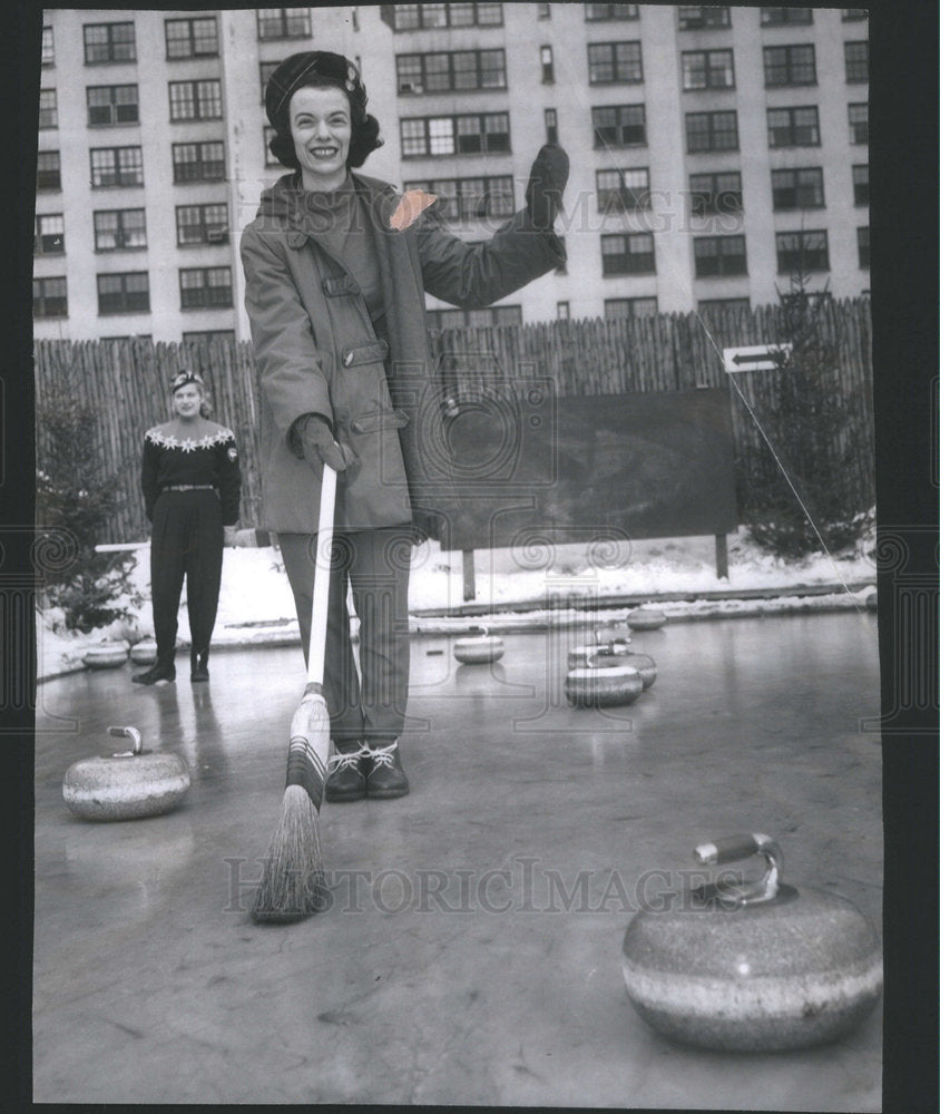 1957 Mrs Robert Laggeran in back ground Mrs Hal f Beyer Jr. - Historic Images