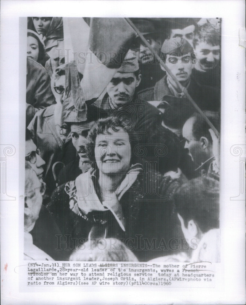 1960 Press Photo Ortis Lagaillarde Mother Wave French Tricolor  At Algiers - Historic Images