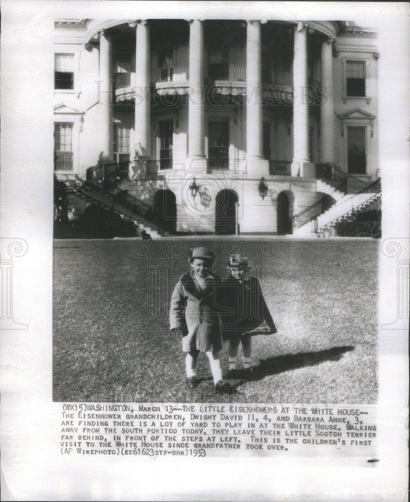 1953 President Eisenhower's Grandchildren On White House Lawn - Historic Images