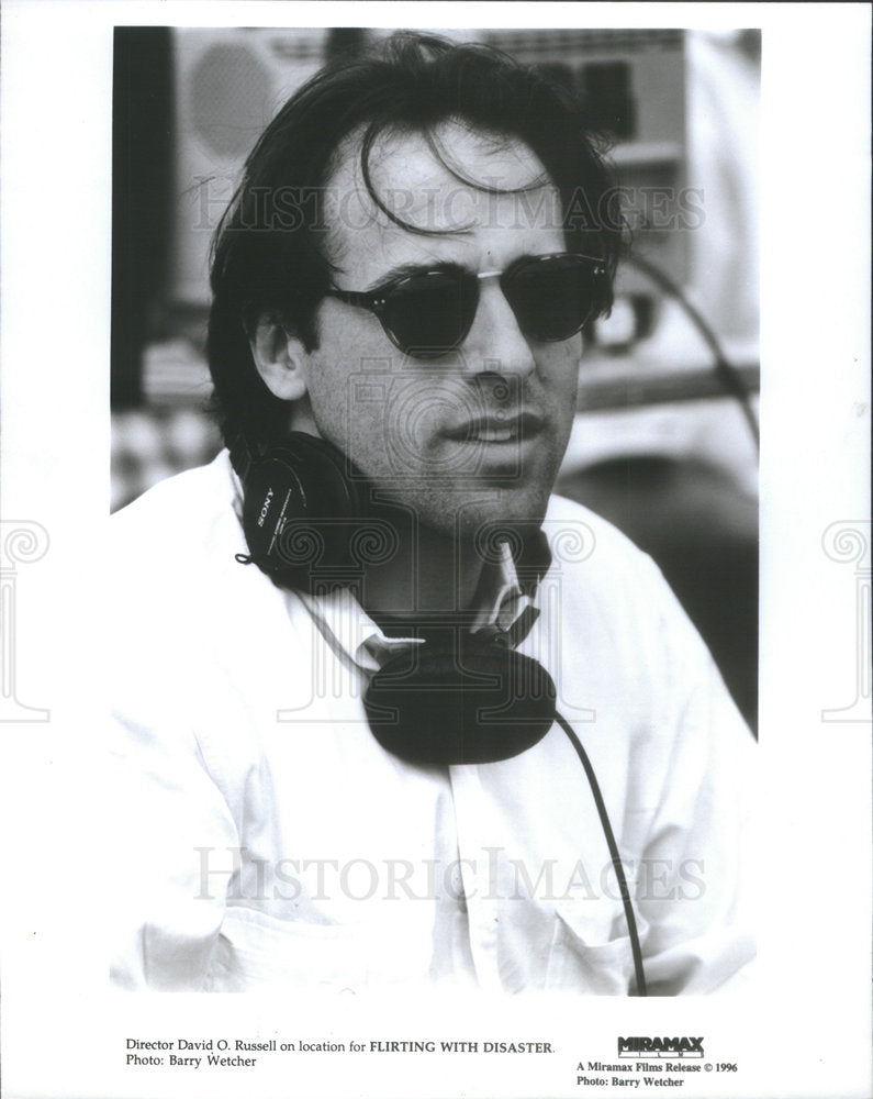 1996 Press Photo Flirting With Disaster Film Director Russell On Location - Historic Images