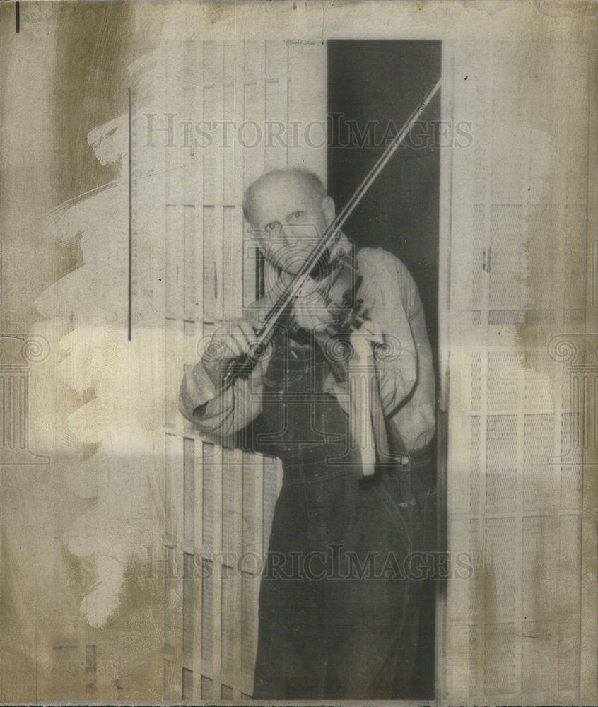 1966 Andrew Larson Playing the Fiddle - Historic Images