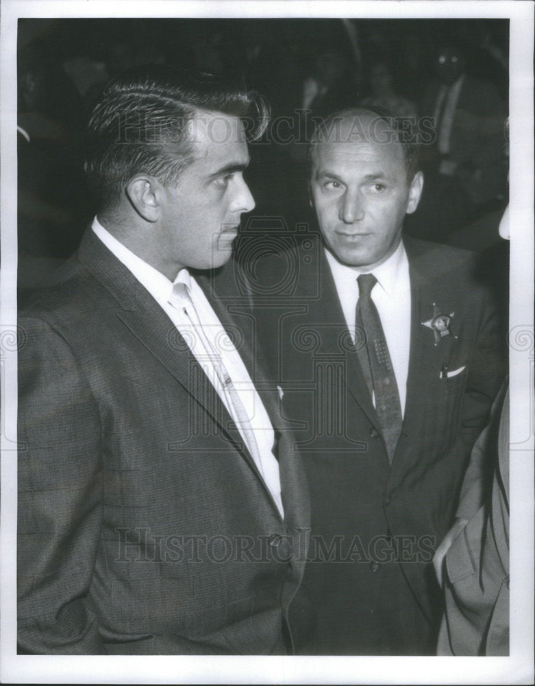 1960 Press Photo Edward Larson In Court For Bribery Charges - Historic Images