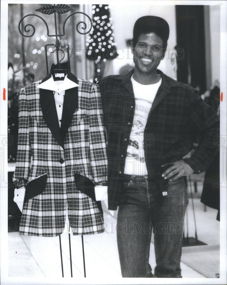 1991 Press Photo Designer Byron lars - Historic Images