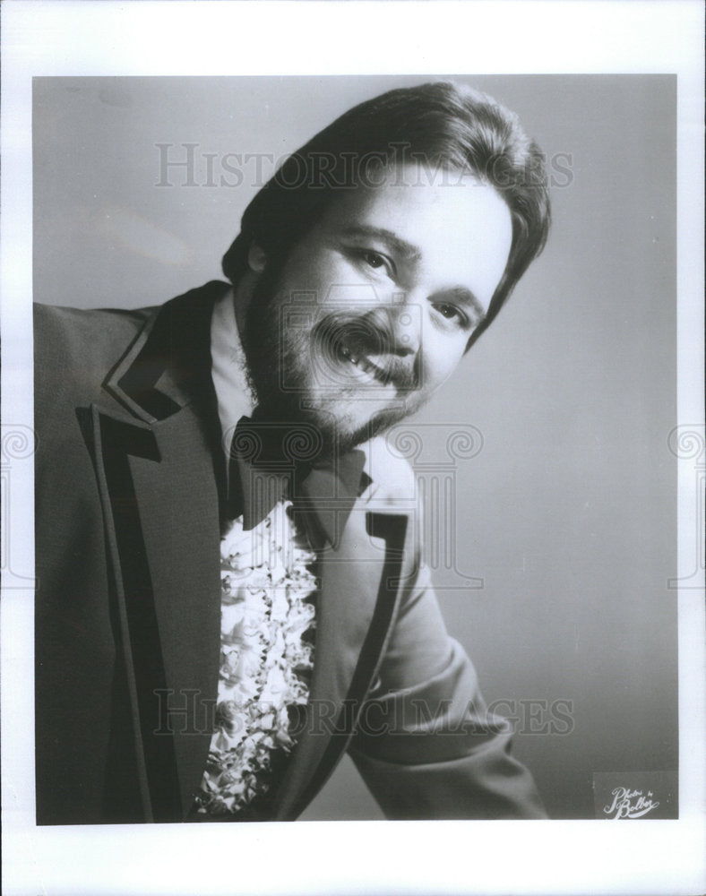 1977 Press Photo Jerry Elardi Vocalist Star Show - Historic Images