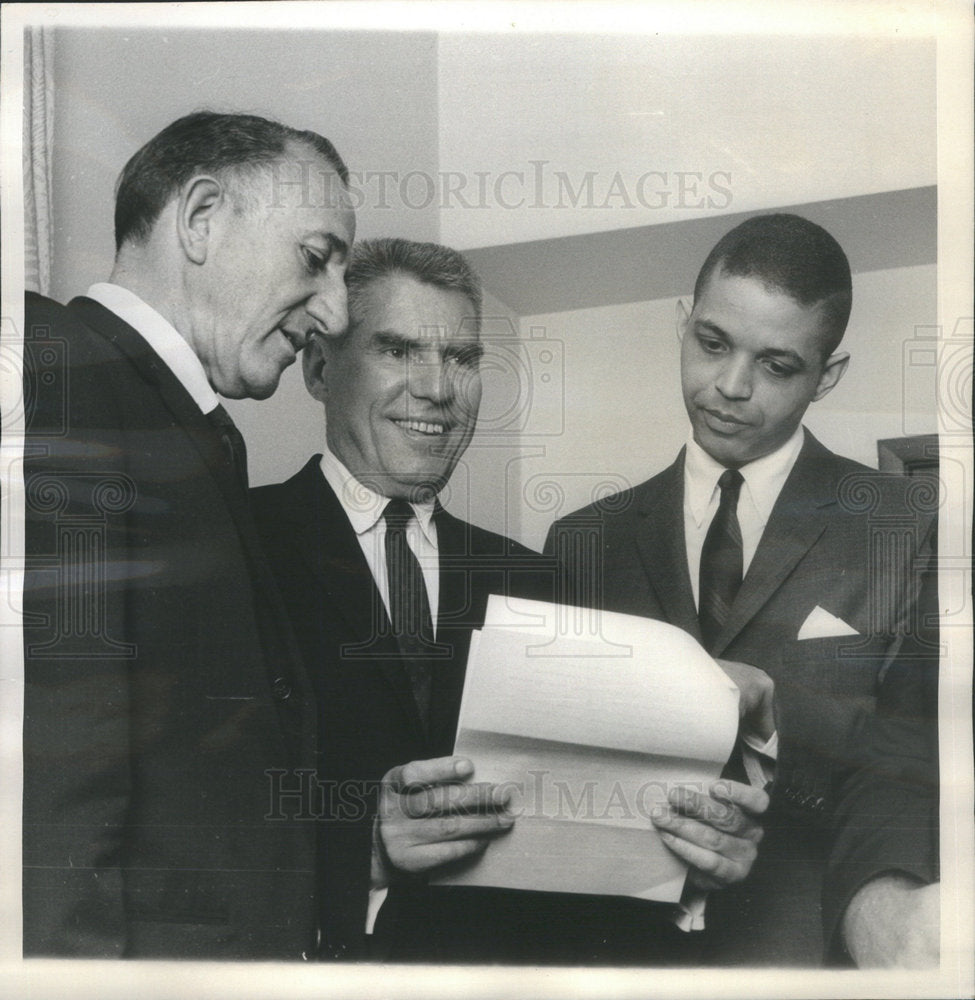 1965 Economic Opportunity Office New Executive Director McLendon - Historic Images