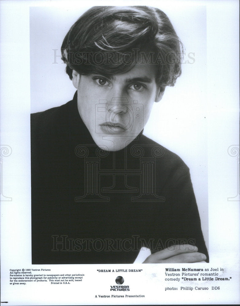 1989 Press Photo Dream A Little Dream Film Actor McNamara Portrait - Historic Images