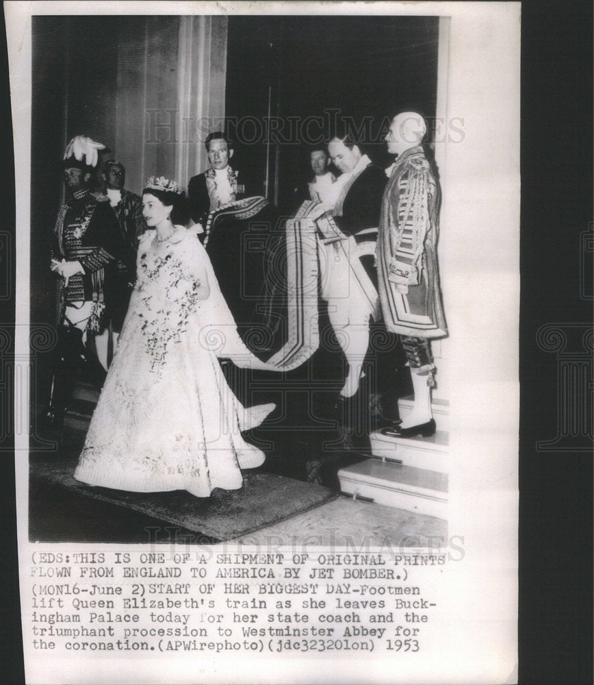 1953 Press Photo Queen Elizabeth's as She Leaves Buckingham Palace - Historic Images