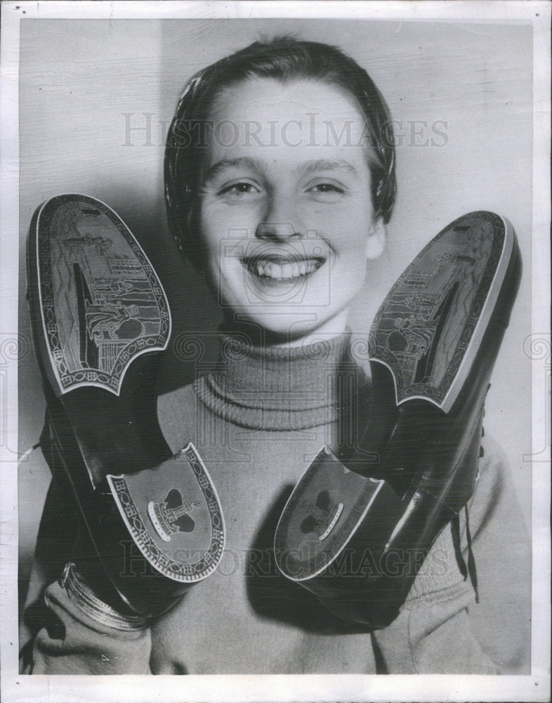 1952 Shoes Queen Elizabeth II Coronation  - Historic Images