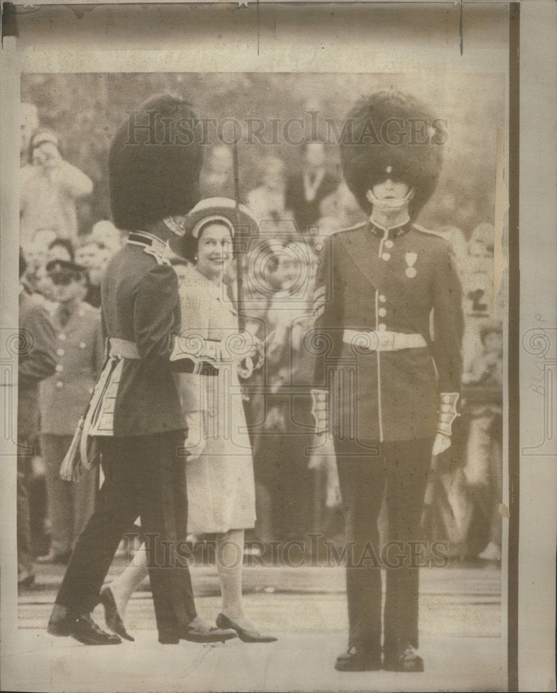 1967 Press Photo Queen Elizabeth II - RSC62323 - Historic Images