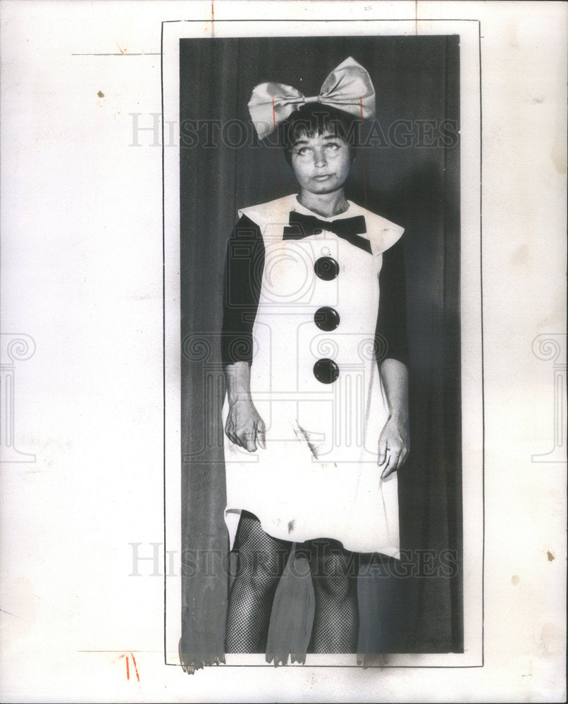 1961 Adele Malis - Historic Images