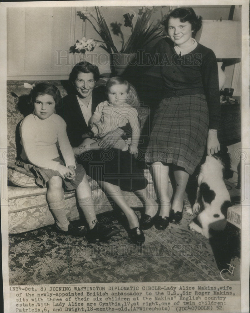 1952 Lady Makins and three of thier six children. - Historic Images