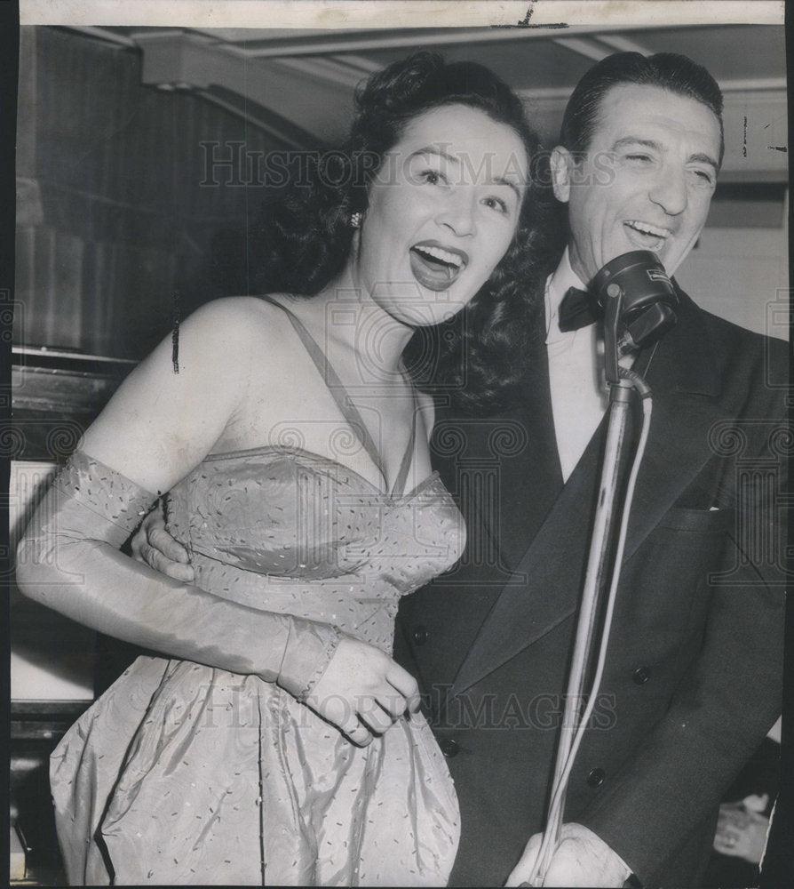 1949 Press Photo Marie Lawler and master of ceremonies, Joe Wallace - Historic Images