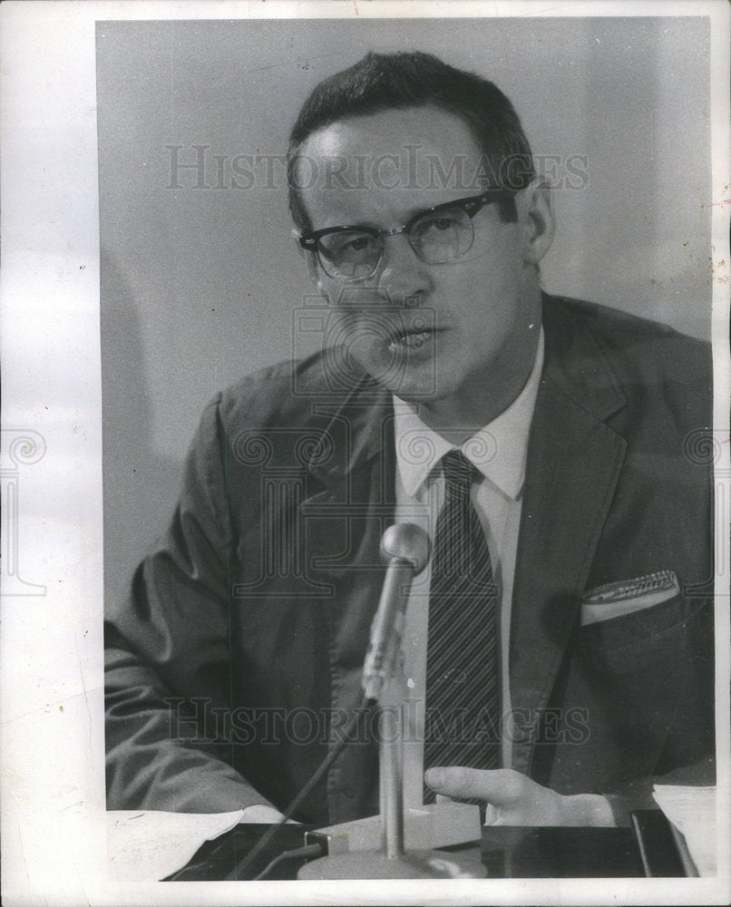 1969 Press Photo Joseph Rowan Executive Director John Howard Association - Historic Images