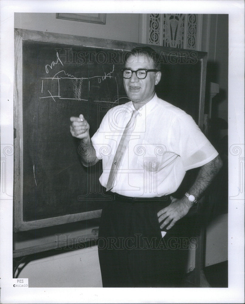 Press Photo Chicago Teacher Dr. Eugene I. Falstein Board Jewish Education - Historic Images