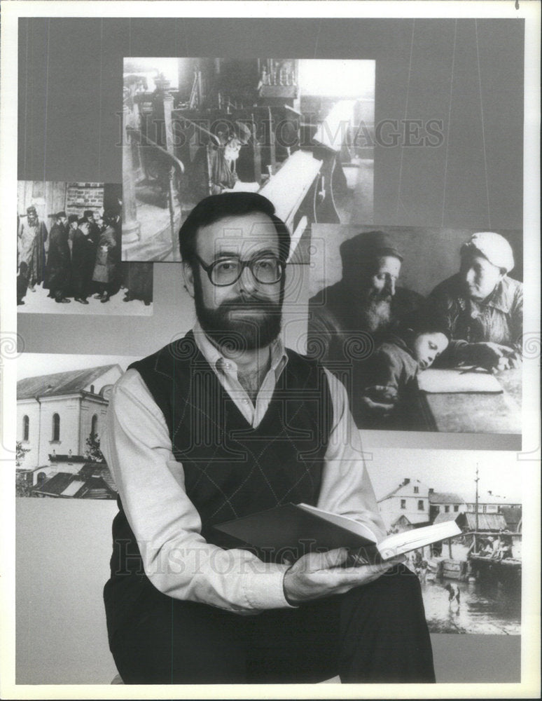 1984 Press Photo DAVID ROSKIE LITERARY SCHOLAR HISTORIAN AUTHOR - Historic Images