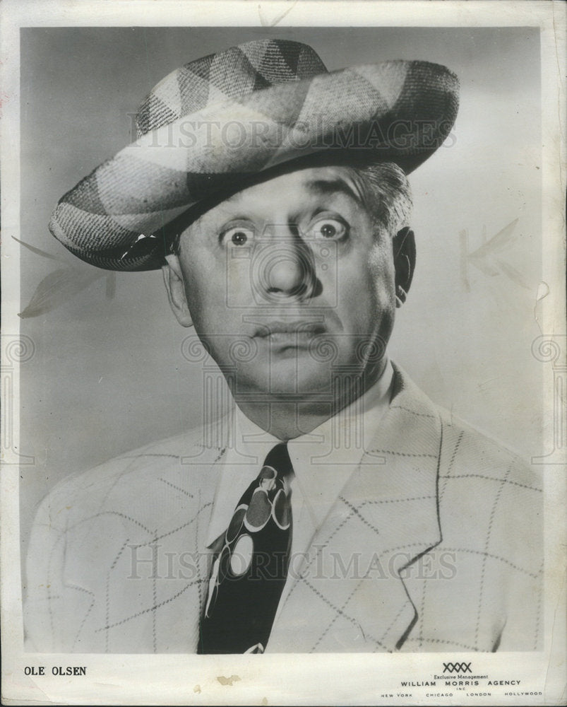 1949 Press Photo Olsen Johnson Screwballs Funzapoppin Show Business Stadium - Historic Images