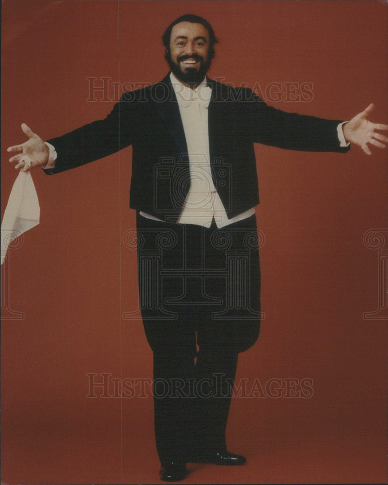 Press Photo Luciano Pavarotti Cavaliere di Gran Croce OMRI tenor music Italian - Historic Images