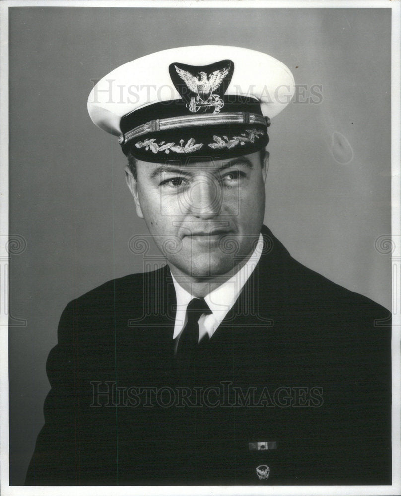 1972 CAPTAIN JOHN P. MIHLBAUER COAST GUARD CUTTER DALLAS - Historic Images