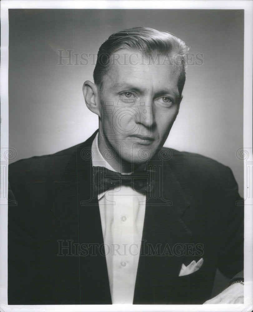 Press Photo Portrait of a Man in a Tux - Historic Images