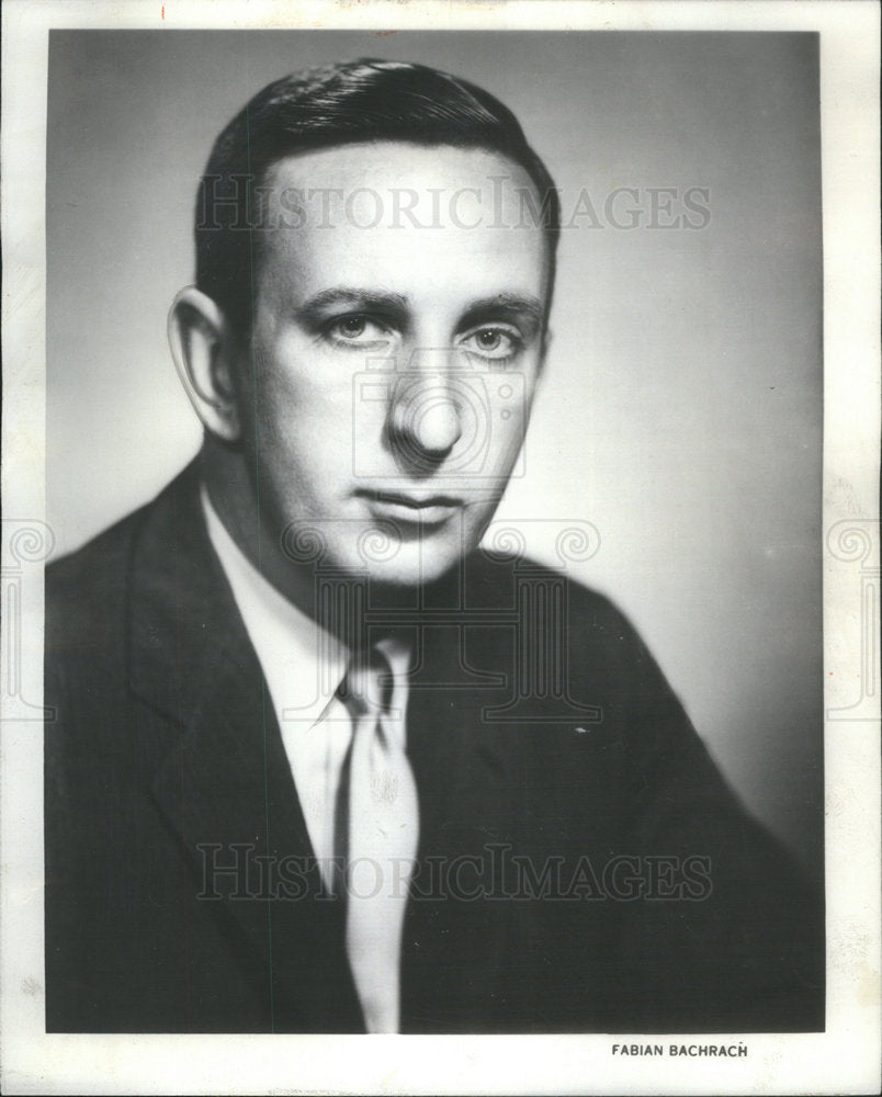 1966 Press Photo Julian Pace Batten Barton Durstine Osborn Chicago Director VP - Historic Images